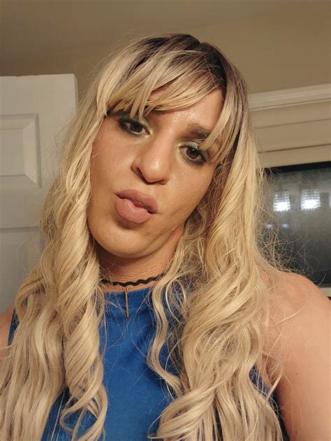 joi crossdresser